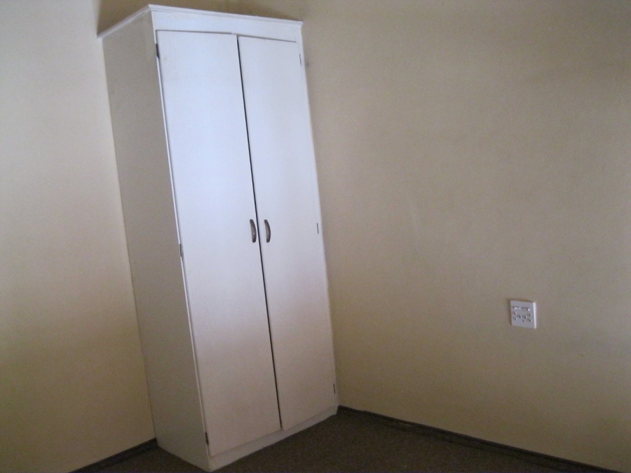 To Let 1 Bedroom Property for Rent in Riviera Gauteng