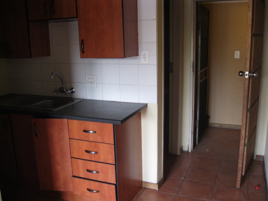 To Let 1 Bedroom Property for Rent in Riviera Gauteng