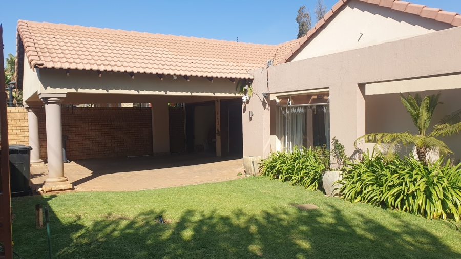 4 Bedroom Property for Sale in Wingate Park Gauteng