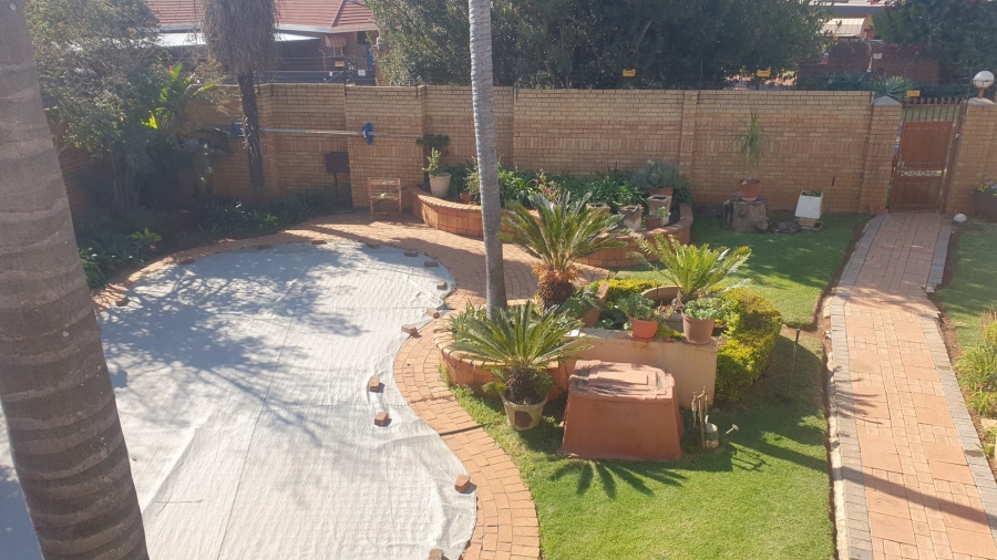 4 Bedroom Property for Sale in Wingate Park Gauteng