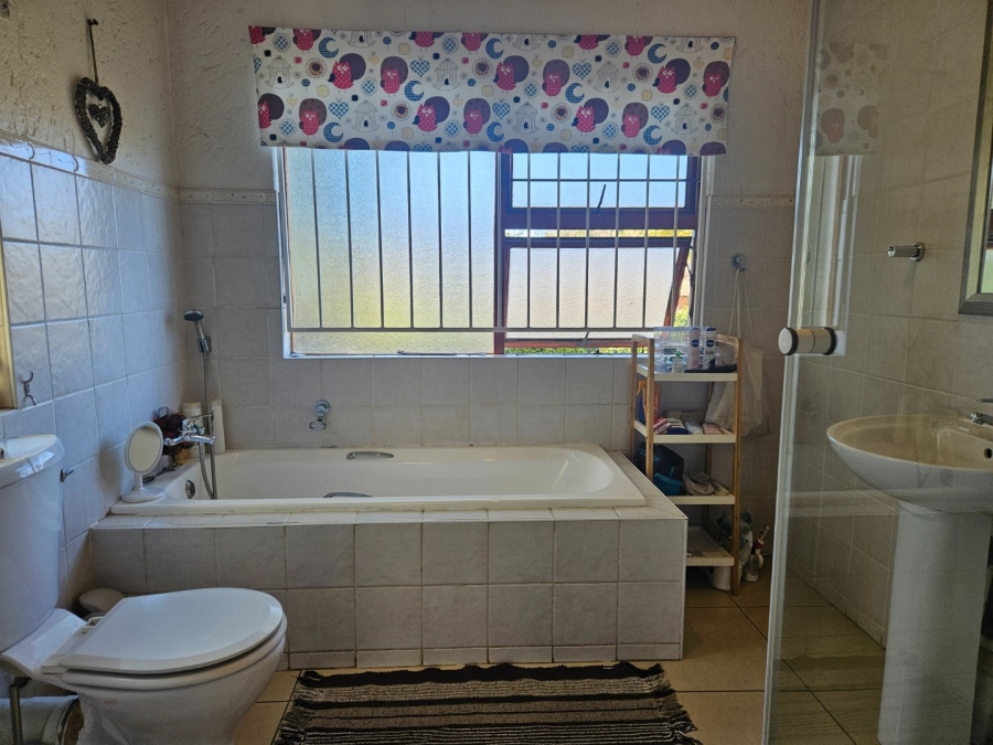 To Let 3 Bedroom Property for Rent in Boskruin Gauteng