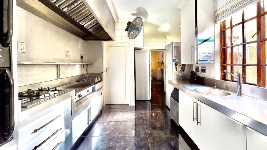 14 Bedroom Property for Sale in Bryanston Gauteng