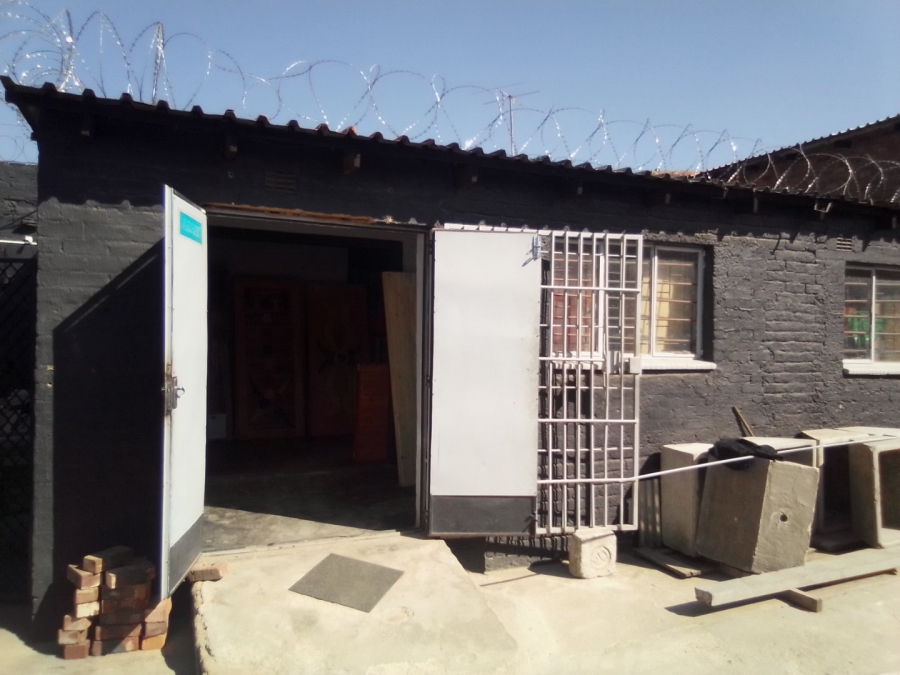 To Let commercial Property for Rent in Mqantsa Gauteng