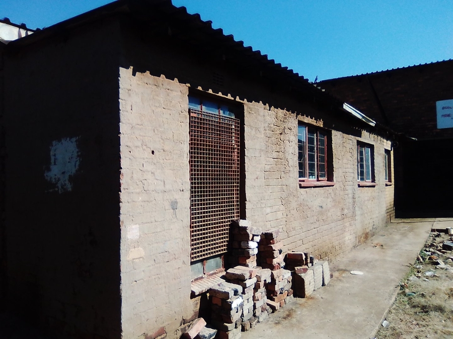 To Let commercial Property for Rent in Mqantsa Gauteng