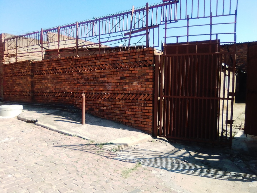 To Let commercial Property for Rent in Mqantsa Gauteng