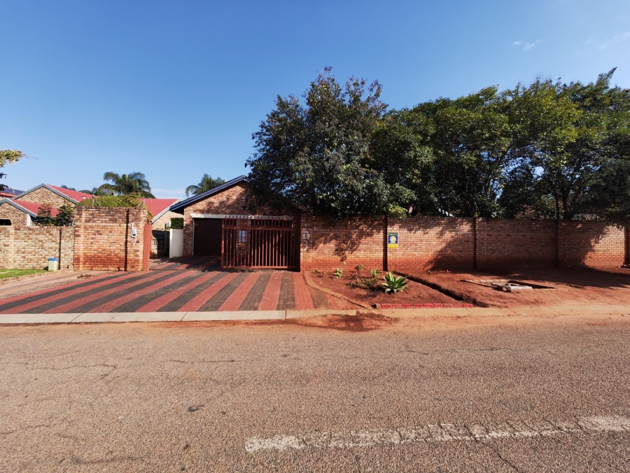 3 Bedroom Property for Sale in Hesteapark Gauteng