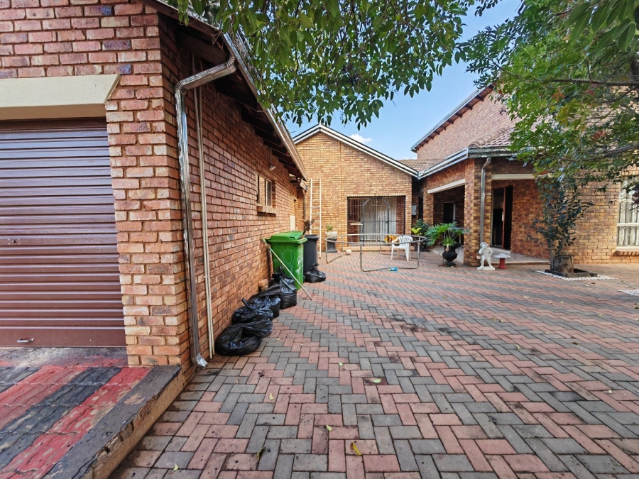 3 Bedroom Property for Sale in Hesteapark Gauteng