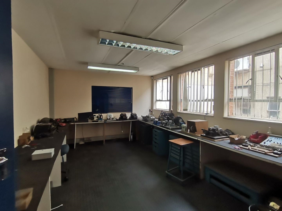 Commercial Property for Sale in Cleveland Gauteng