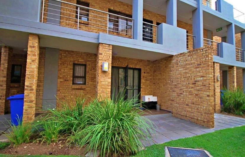 To Let 2 Bedroom Property for Rent in Rooihuiskraal Gauteng