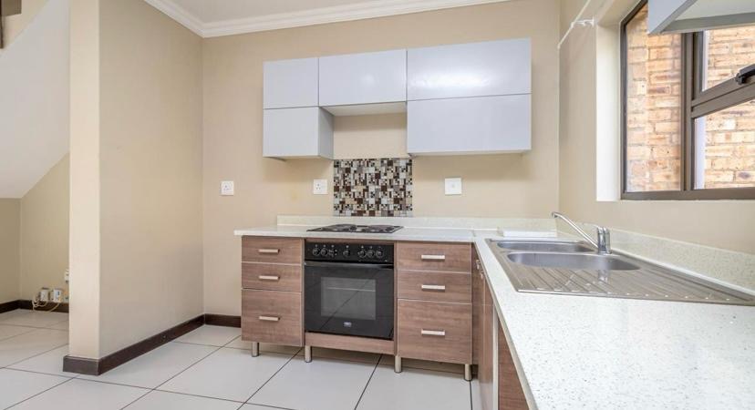 To Let 2 Bedroom Property for Rent in Rooihuiskraal Gauteng