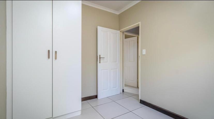 To Let 2 Bedroom Property for Rent in Rooihuiskraal Gauteng