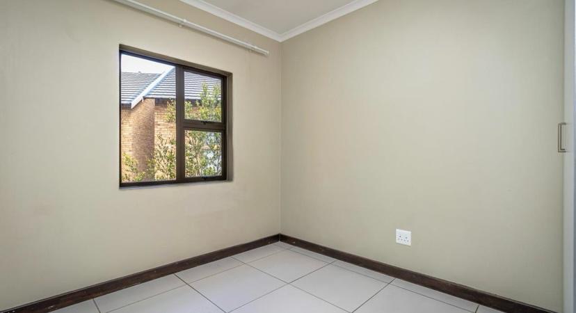 To Let 2 Bedroom Property for Rent in Rooihuiskraal Gauteng