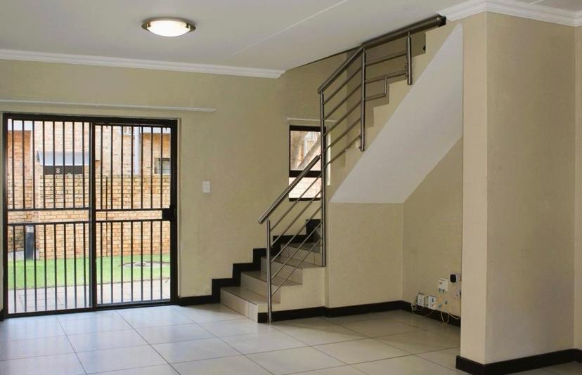 To Let 2 Bedroom Property for Rent in Rooihuiskraal Gauteng