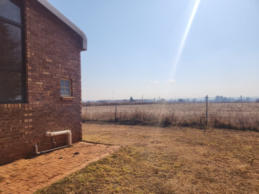 To Let commercial Property for Rent in Nooitgedacht 564 Gauteng