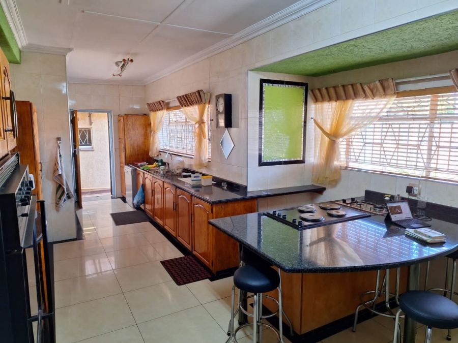 4 Bedroom Property for Sale in Lenasia Ext 1 Gauteng