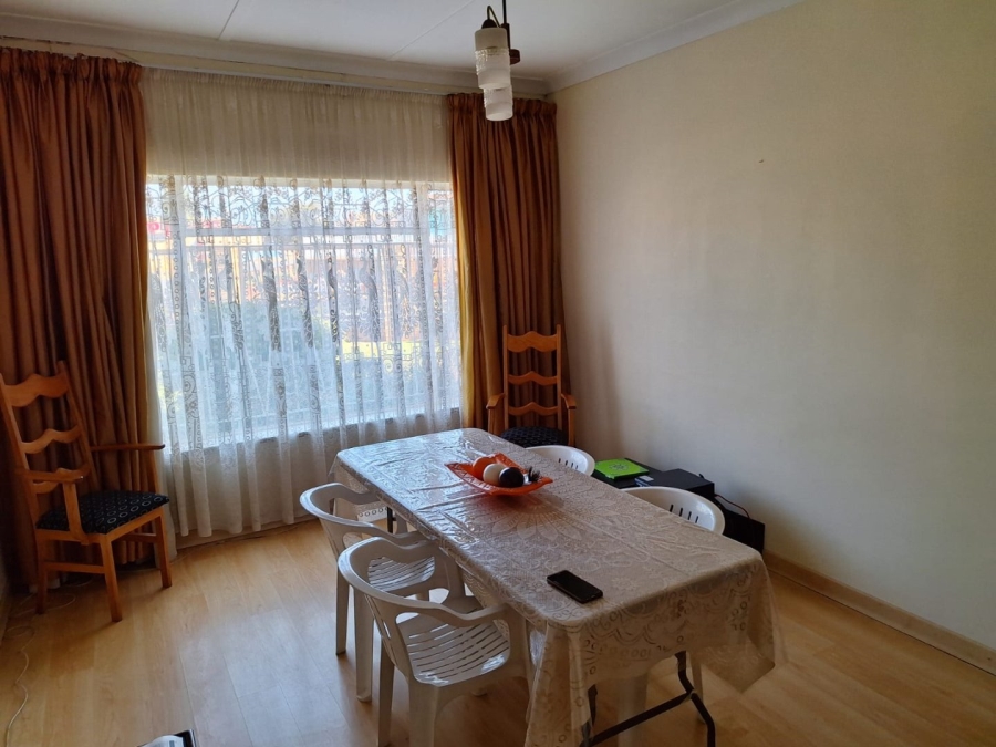 4 Bedroom Property for Sale in Lenasia Ext 1 Gauteng