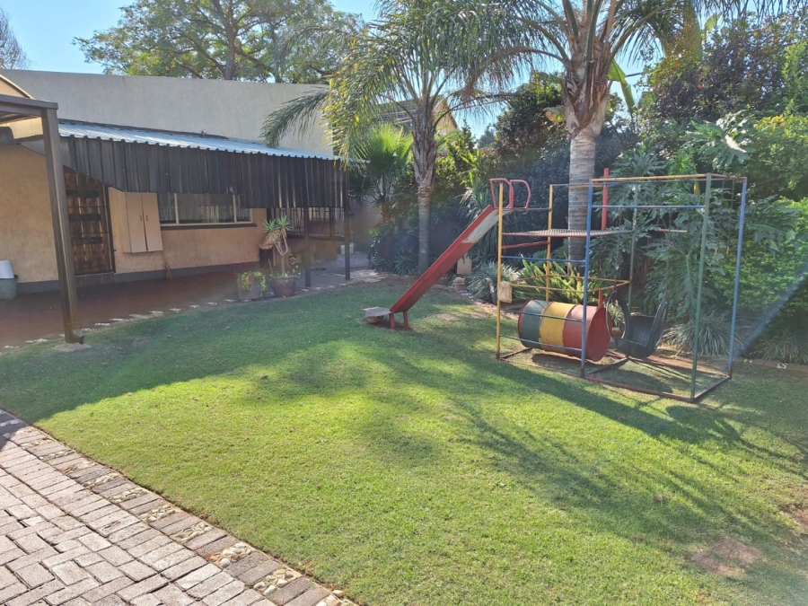 4 Bedroom Property for Sale in Lenasia Ext 1 Gauteng