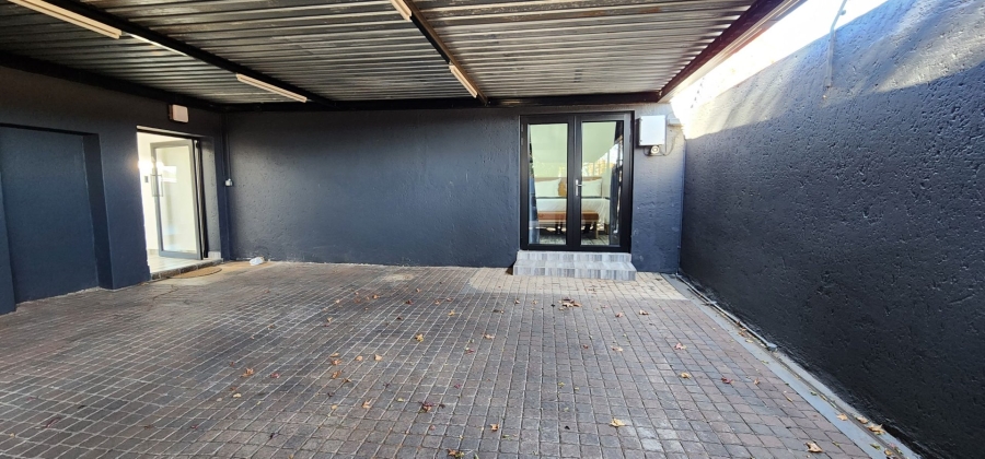 4 Bedroom Property for Sale in Erasmuskloof Gauteng