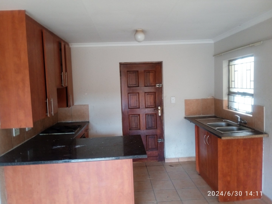 To Let  Bedroom Property for Rent in Cosmo City Gauteng