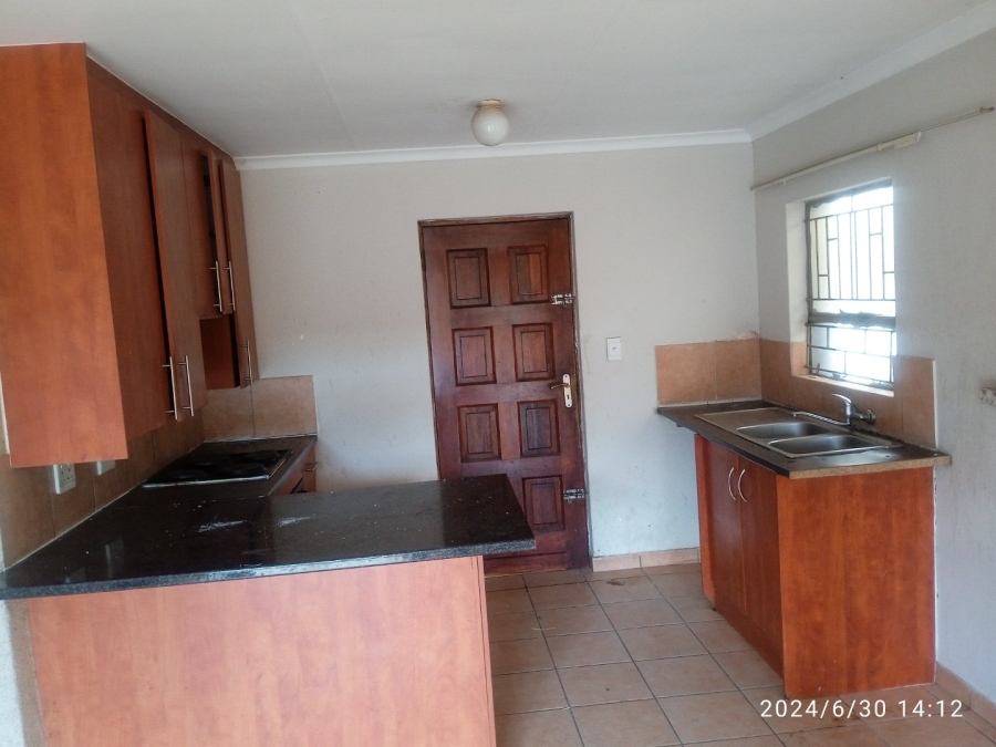 To Let  Bedroom Property for Rent in Cosmo City Gauteng