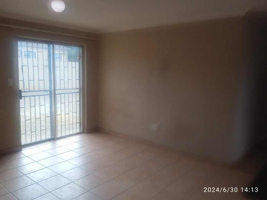 To Let  Bedroom Property for Rent in Cosmo City Gauteng