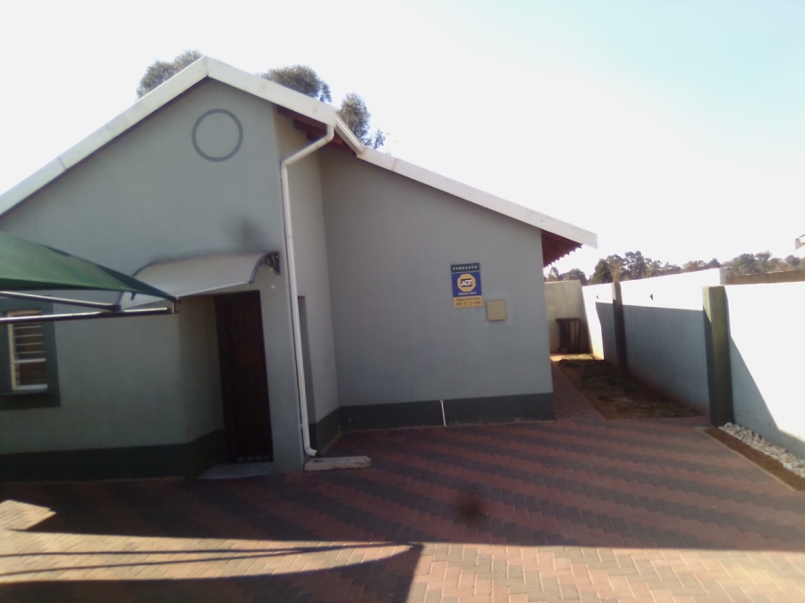 To Let  Bedroom Property for Rent in Salfin Gauteng