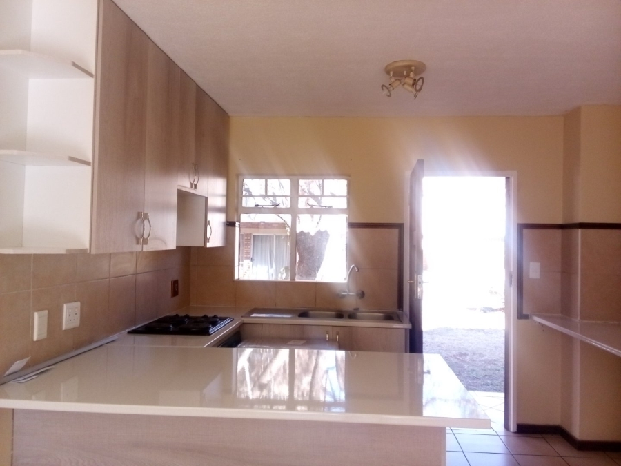 To Let 2 Bedroom Property for Rent in Wonderpark Estate Gauteng