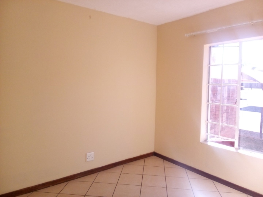 To Let 2 Bedroom Property for Rent in Wonderpark Estate Gauteng