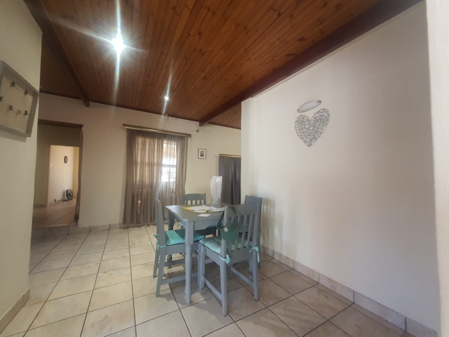 7 Bedroom Property for Sale in Horizon View Gauteng