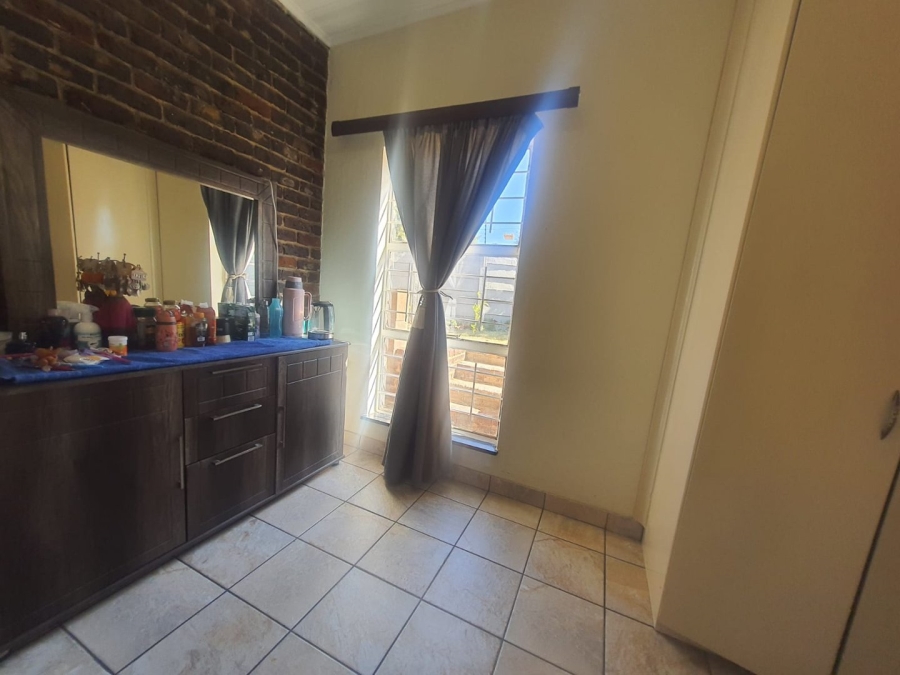 7 Bedroom Property for Sale in Horizon View Gauteng