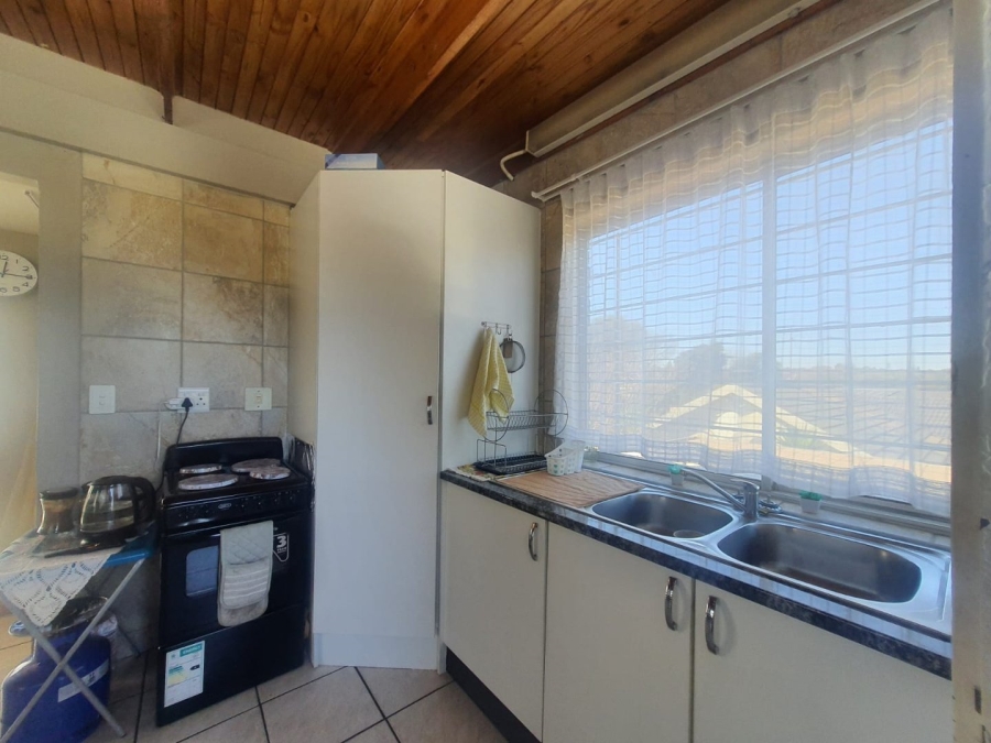 7 Bedroom Property for Sale in Horizon View Gauteng