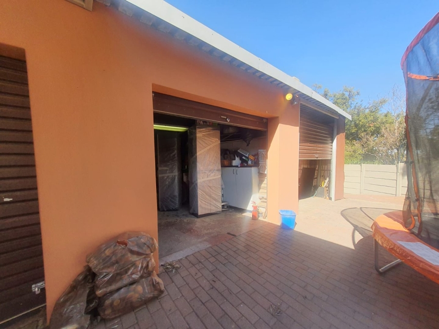 7 Bedroom Property for Sale in Horizon View Gauteng