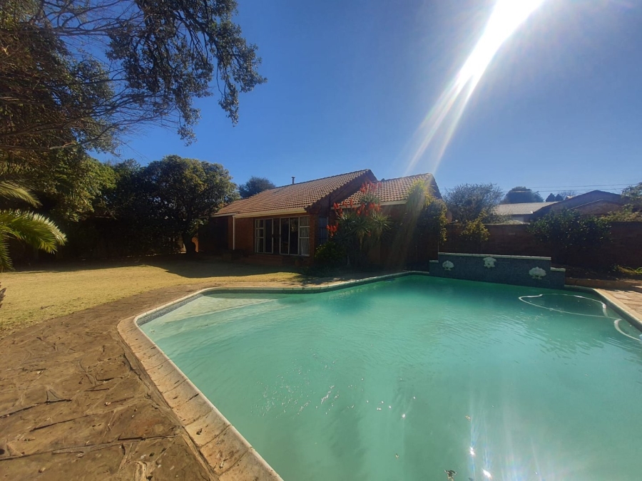 2 Bedroom Property for Sale in Florida Gauteng