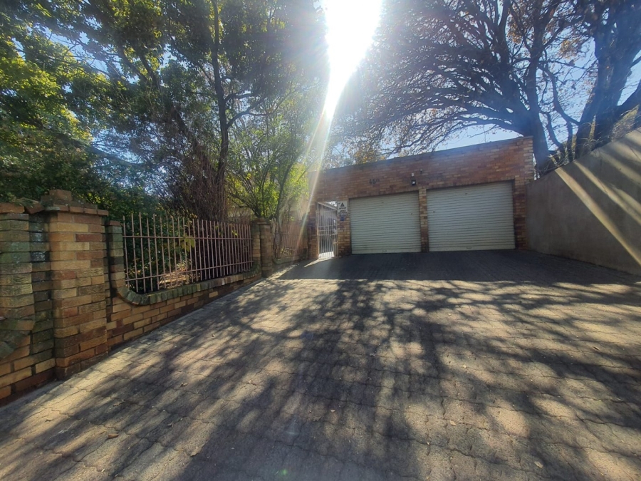 2 Bedroom Property for Sale in Florida Gauteng