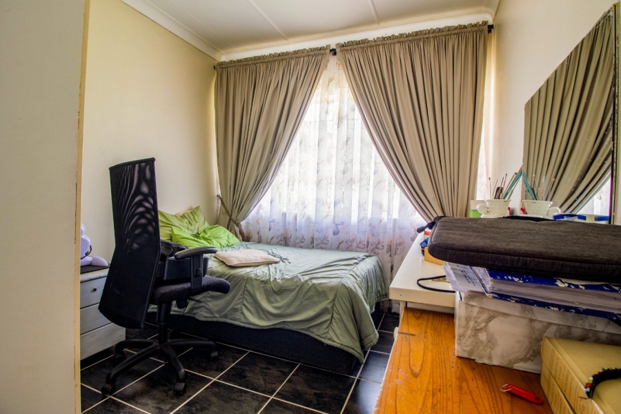 3 Bedroom Property for Sale in Dalpark Proper Gauteng