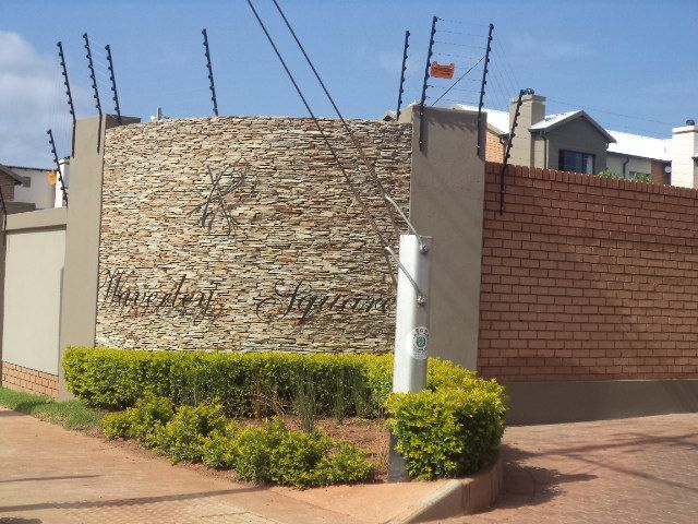 To Let 2 Bedroom Property for Rent in Queenswood Gauteng