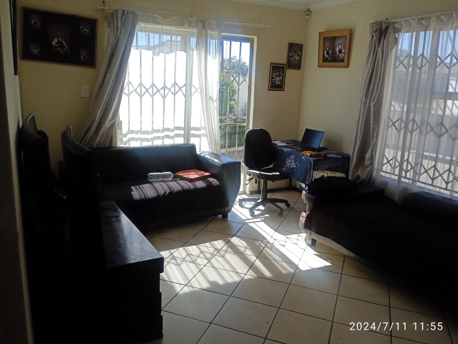  Bedroom Property for Sale in Cosmo City Gauteng