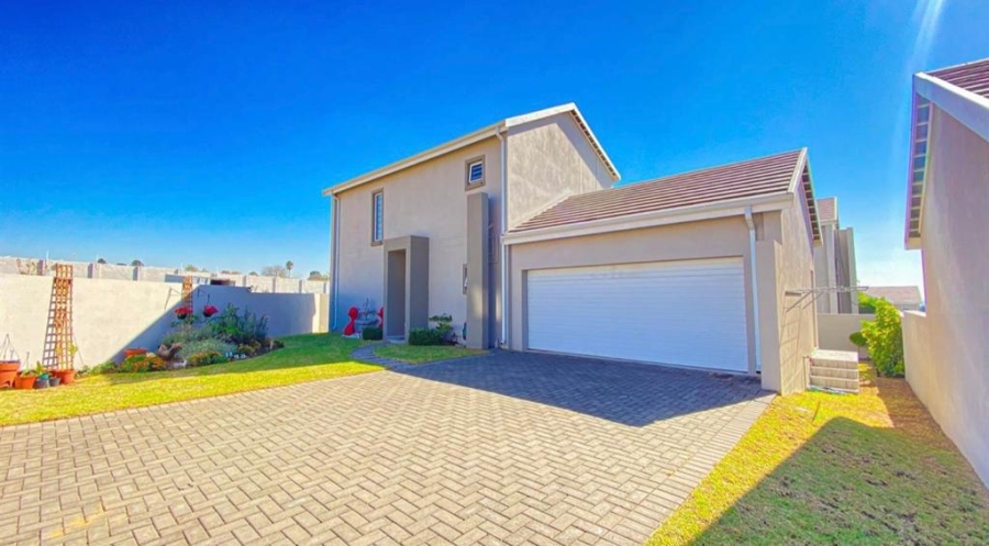 To Let 3 Bedroom Property for Rent in Blue Hills Gauteng