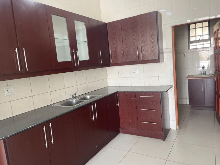  Bedroom Property for Sale in Halfway House Gauteng