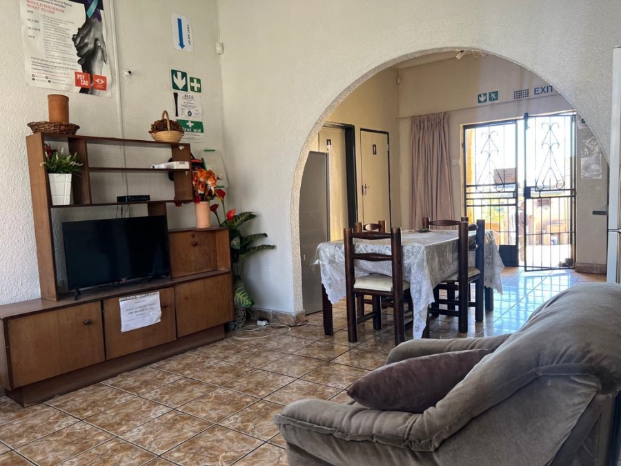 To Let 1 Bedroom Property for Rent in Hurst Hill Gauteng