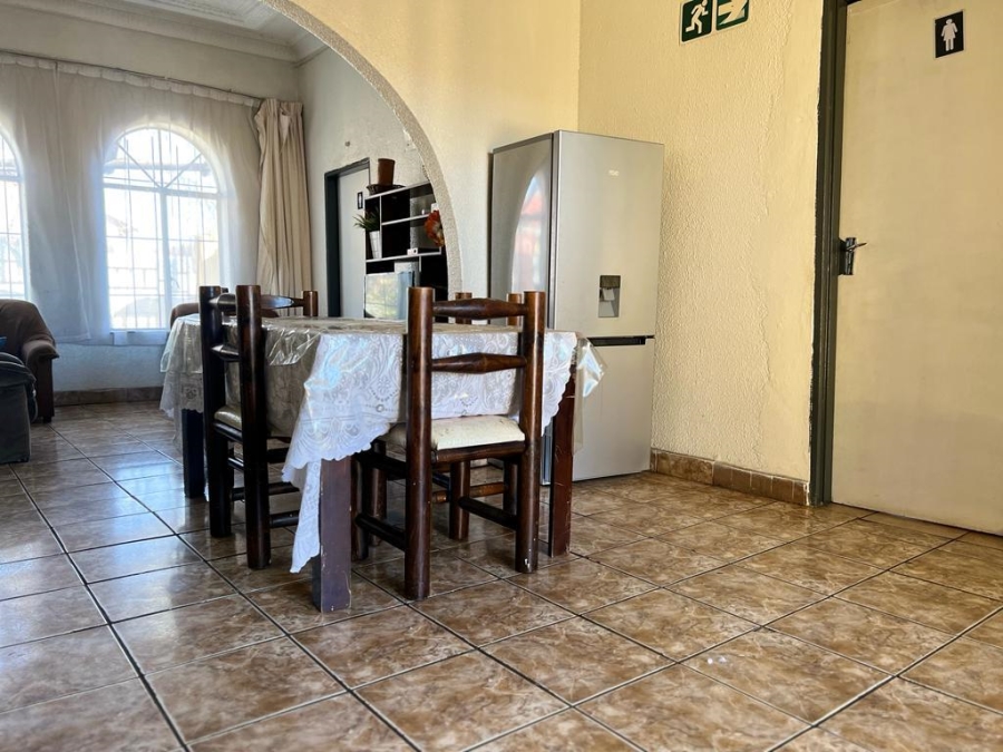 To Let 1 Bedroom Property for Rent in Hurst Hill Gauteng