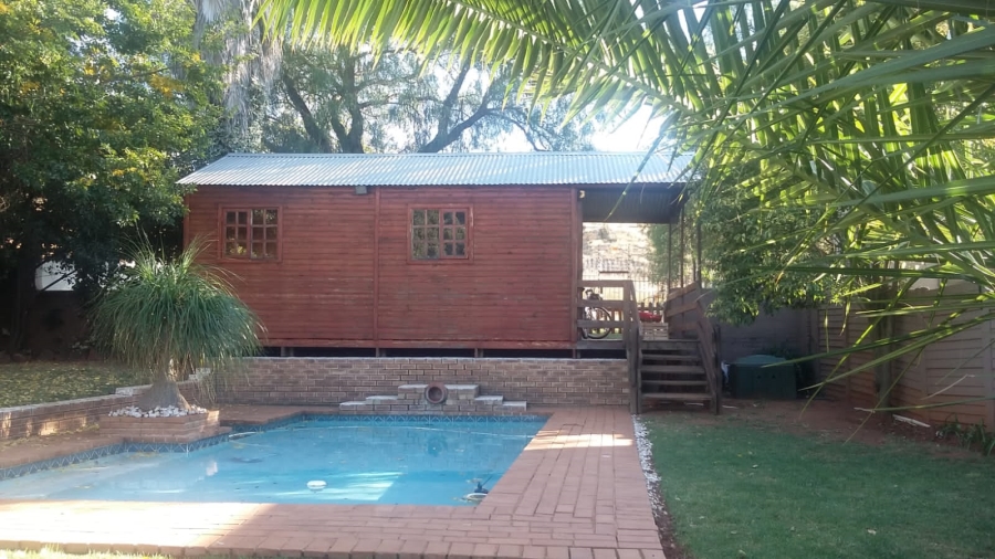 To Let 1 Bedroom Property for Rent in Westdene Gauteng