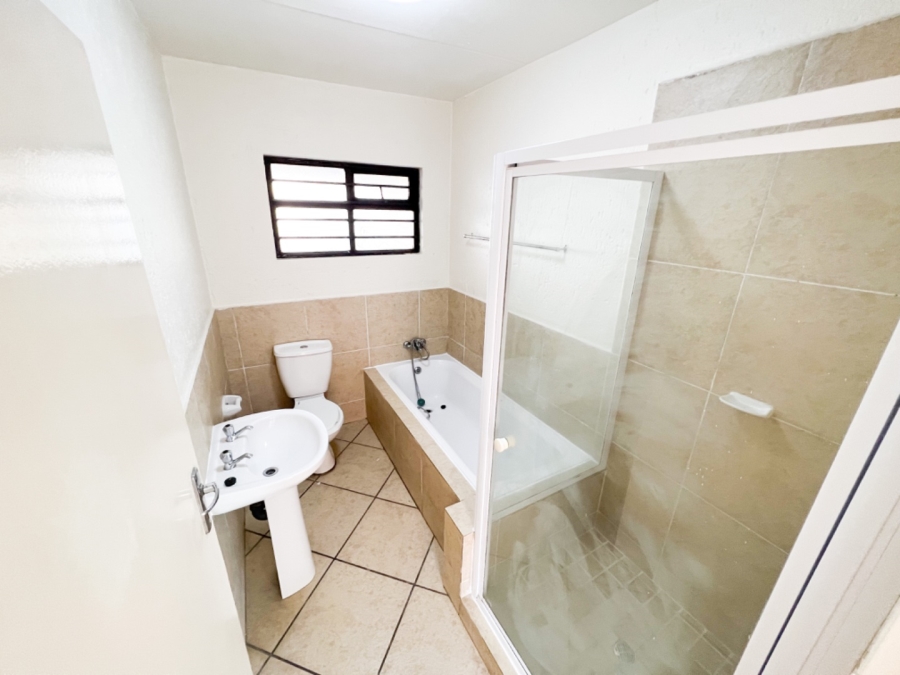 2 Bedroom Property for Sale in Eveleigh Gauteng