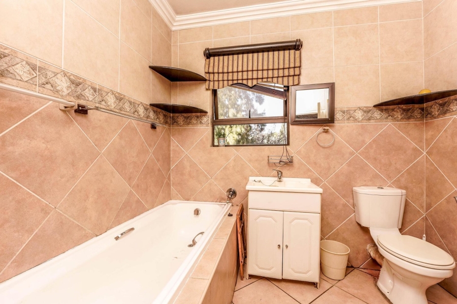 4 Bedroom Property for Sale in Ruimsig Gauteng