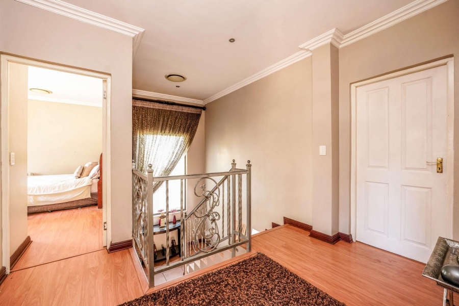 4 Bedroom Property for Sale in Ruimsig Gauteng