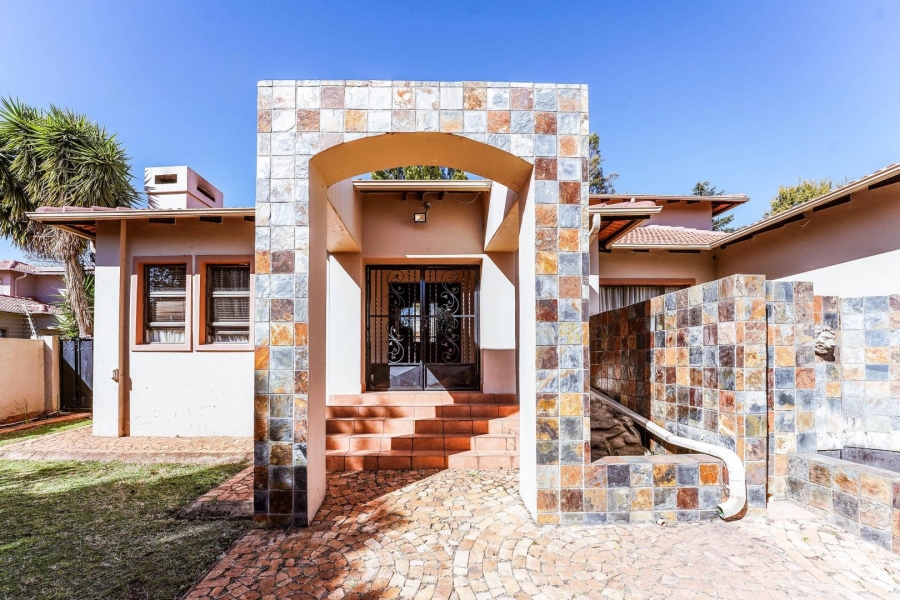 4 Bedroom Property for Sale in Ruimsig Gauteng