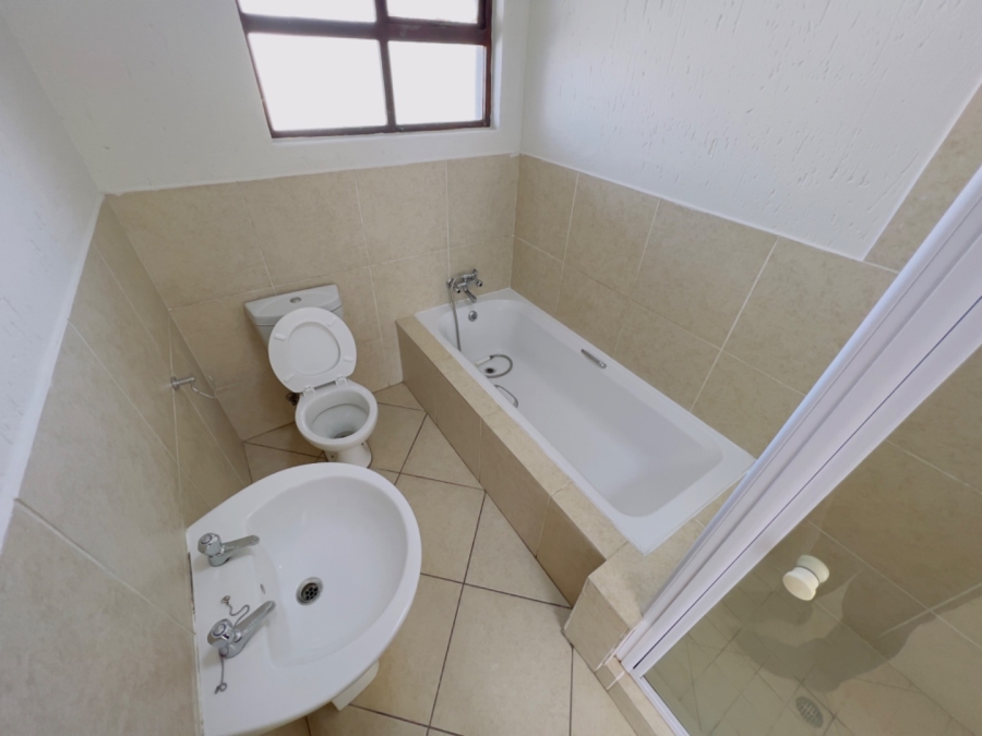 2 Bedroom Property for Sale in Eveleigh Gauteng