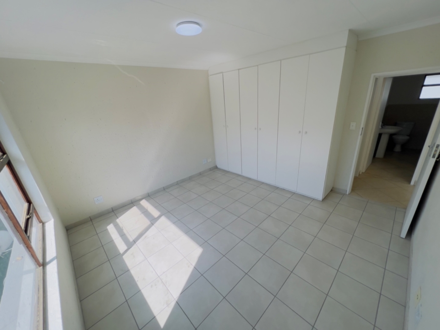 2 Bedroom Property for Sale in Eveleigh Gauteng