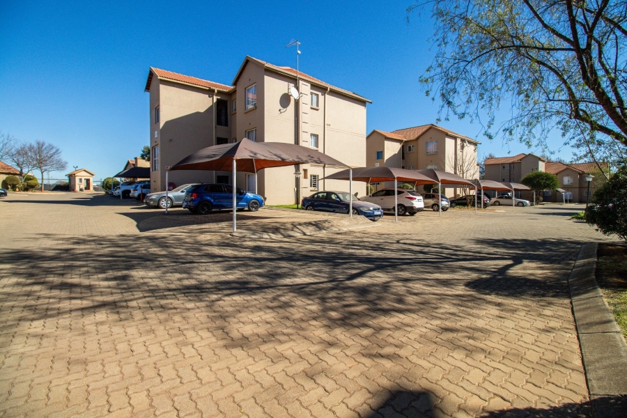 2 Bedroom Property for Sale in Pomona AH Gauteng