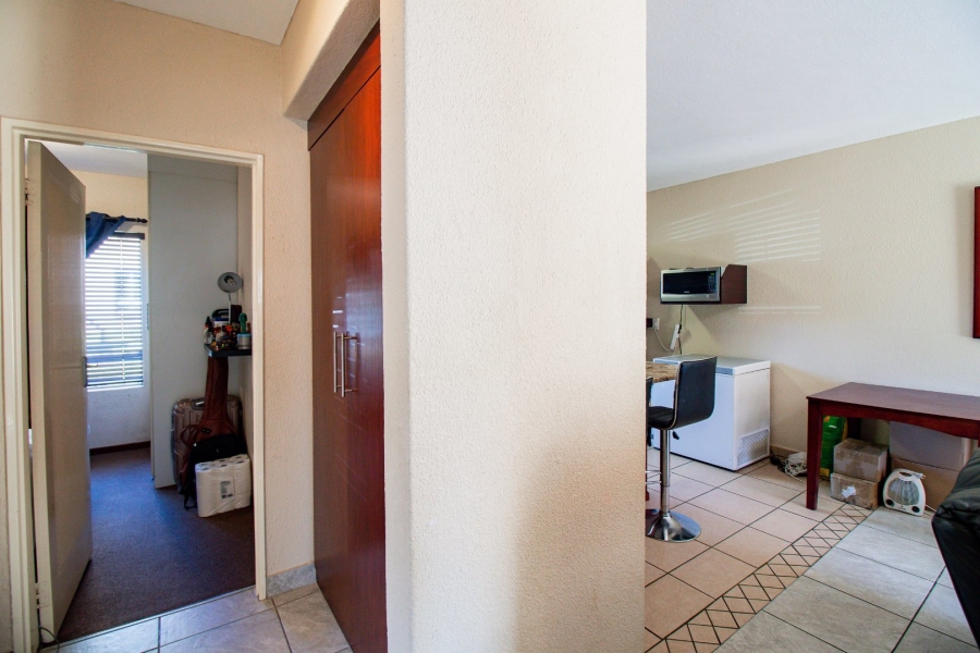 2 Bedroom Property for Sale in Pomona AH Gauteng